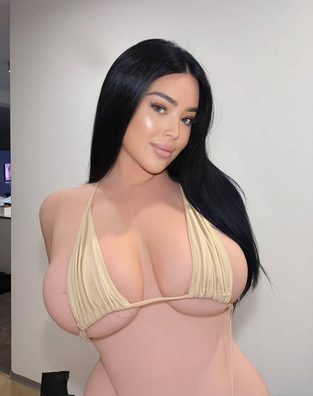 FOTO Umjesto sportskih terena, tangice! Hrvatske navijačice dižu temperaturu do usijanja