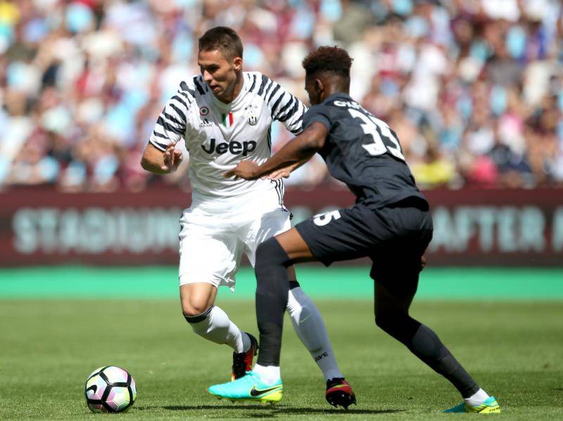 West Ham United v Juventus - Betway Cup - London Stadium