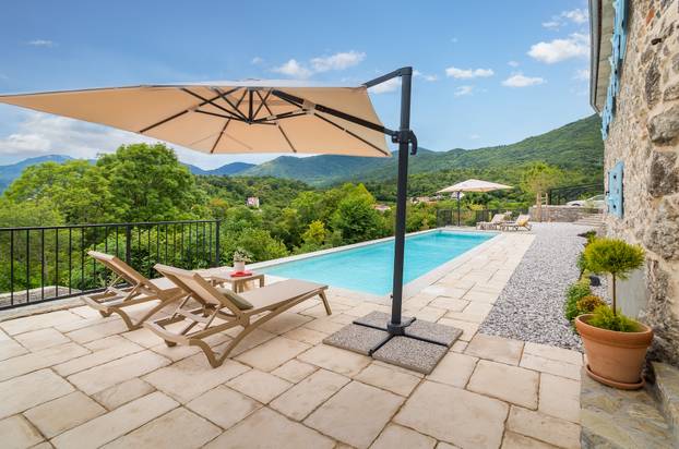 FOTO Kaštelet kod Opatije iz snova: Obnovili smo ga kako bismo očuvali obiteljske tajne