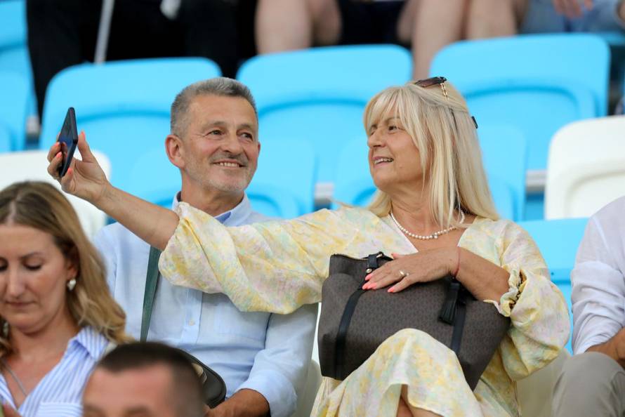 Osijek: Navijači dolaze na prvu utakmicu Osijeka na novom stadion