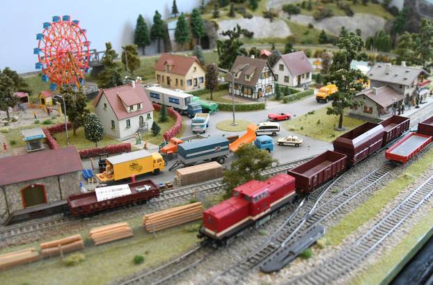 Izložba Virovitica voli vlakove