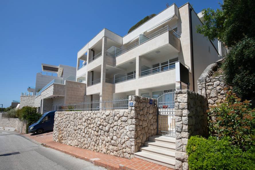 24SATA Dubrovnik: Vila Edina Džeke