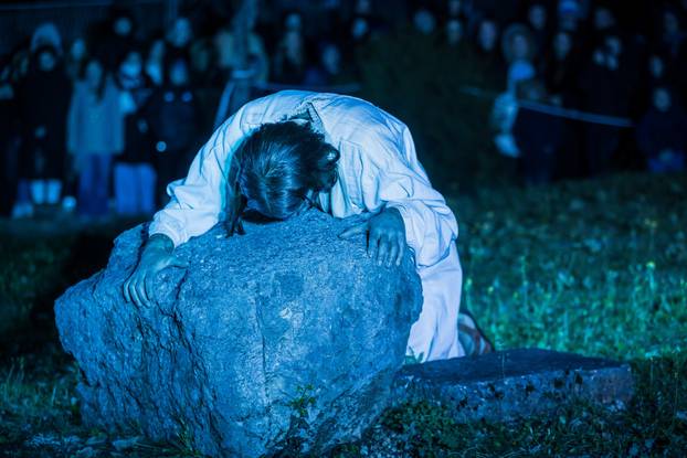 U Imotskom na Cvjetnicu uprizorena „Imotska Muka“, scenski prikaz Muke Gospodina našega Isusa Krista 