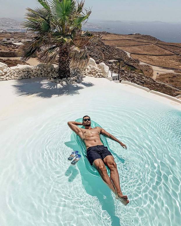 FOTO Deanu Peliću tepaju da je 'šaptač ženama': U 'Braku na prvu' daje savjete o ljubavi