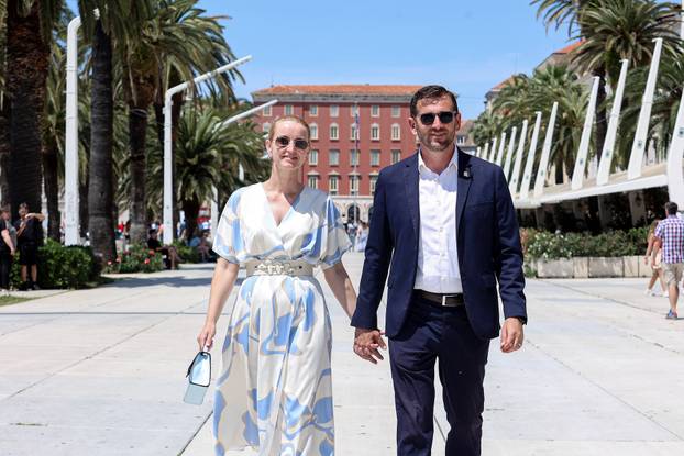 Tomislav Šuta, novi gradonačelnik Splita, u društvu supruge u šetnji gradom