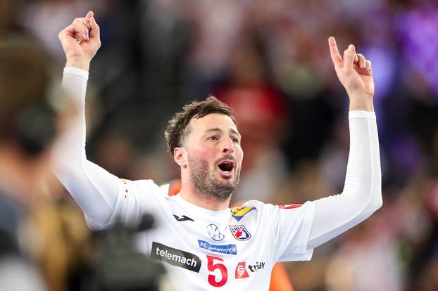 Zagreb: Slavlje rukometaša Hrvatske nakon pobjede nad Mađarskom i prolaska u polufinale Svjetskog prvenstva