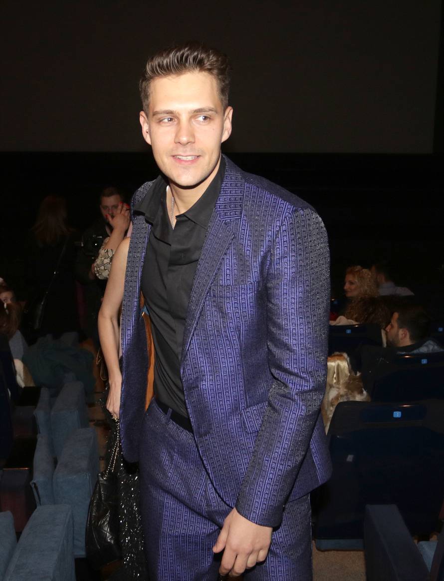 Beograd: Premijerka Srbije Ana Brnabić s djevojkom Milicom na premijeri filma "Hotel Beograd" 