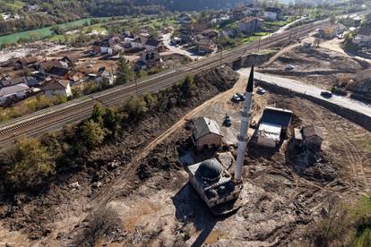 FOTO Potresni prizori iz Donje Jablanice: I mjesec dana nakon vide se posljedice poplave