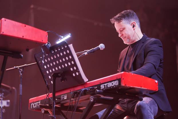 Zagreb: U Areni Zagreb održan koncert "Progledaj srcem"