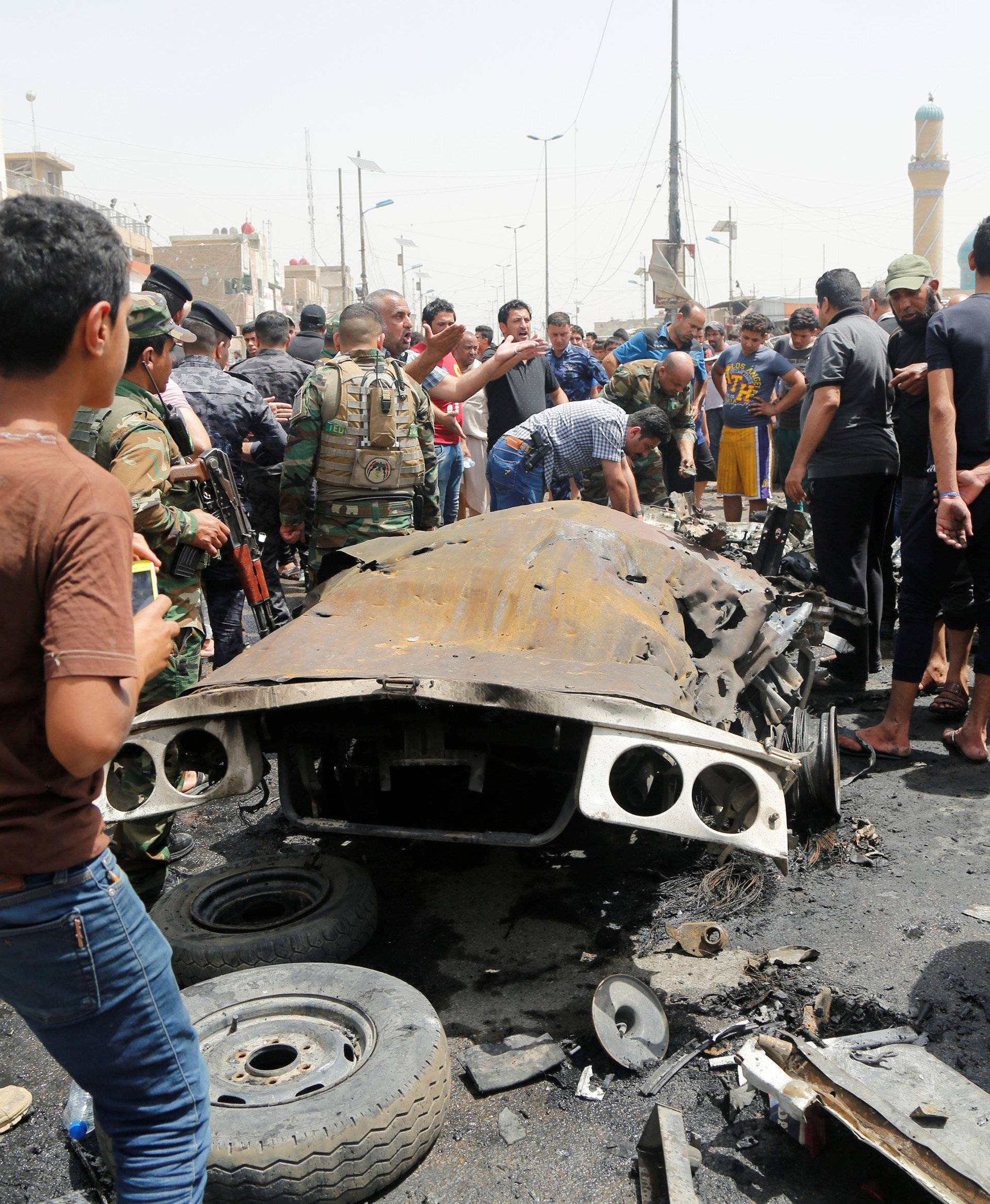 U dvjema novim eksplozijama autobombi ubijeno je 22 ljudi