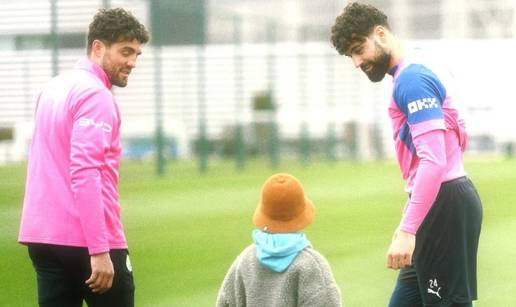 Kova&ccaron;i&cacute; podijelio fotografiju s Gvardiolom na treningu, odmah se javio i kapetan Modri&cacute;