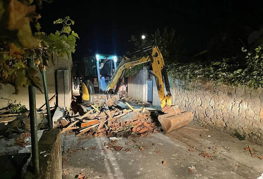 Snažna eksplozija odjeknula na Ugljanu: Jedan ozlijeđeni, sumnja se da je riječ o boci plina