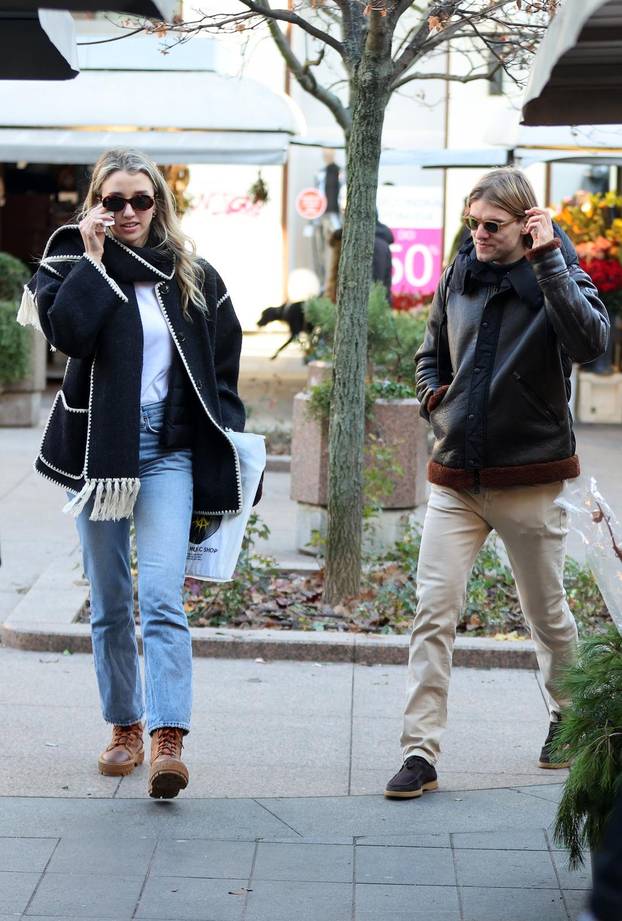 Zagreb: Borna Sosa s djevojkom Ivonom na Trgu Petra Preradovića