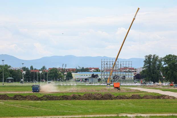 Zagreb: Radovi na Hipodromu za koncert Marka Perkovića