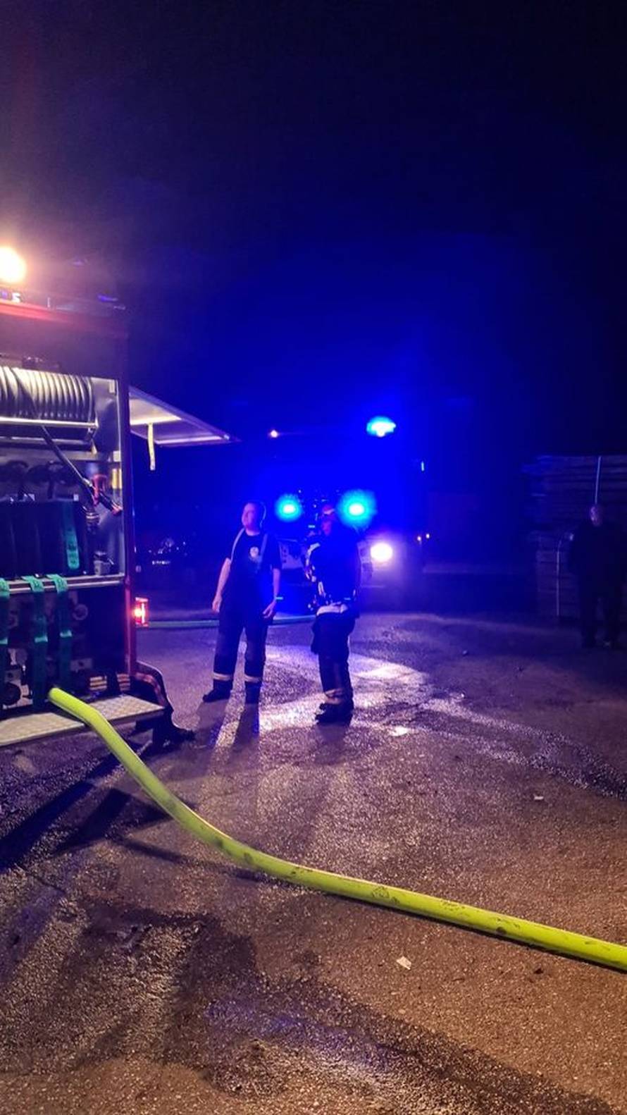 Veliki požar u Petrinji: Sve raspoložive snage na terenu