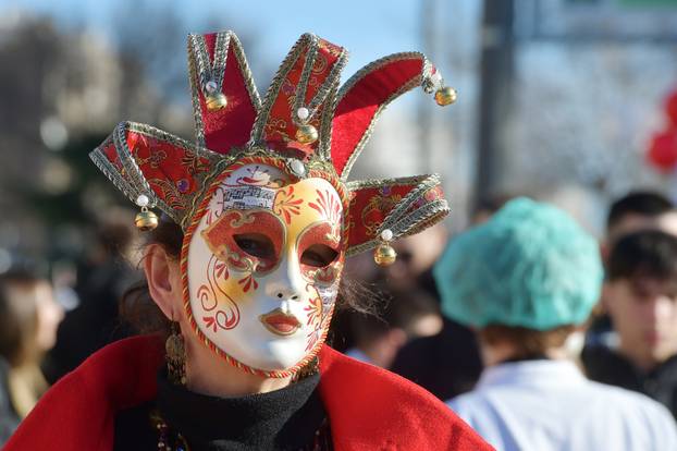 Šibenski karneval na gradskim ulicama