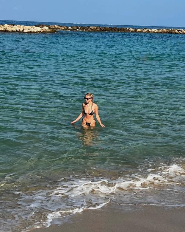 FOTO Plavuša je nova 'šefica' na Rujevici! Zavela je heroja Rijeke