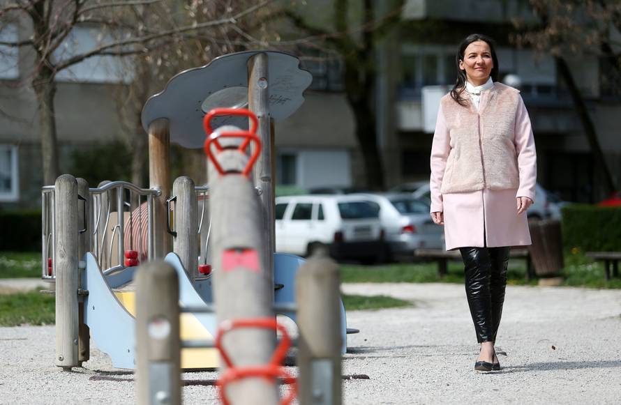 Hrvatski apsurd: Plaćaju joj godinu i pol da ništa ne radi