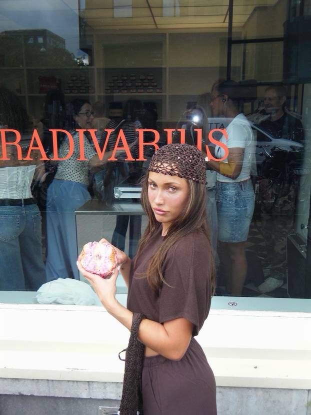 FOTO Ona ljubi heroja Maroka! Igra hokej, a objavama s plaže zaluđuje fanove na internetu