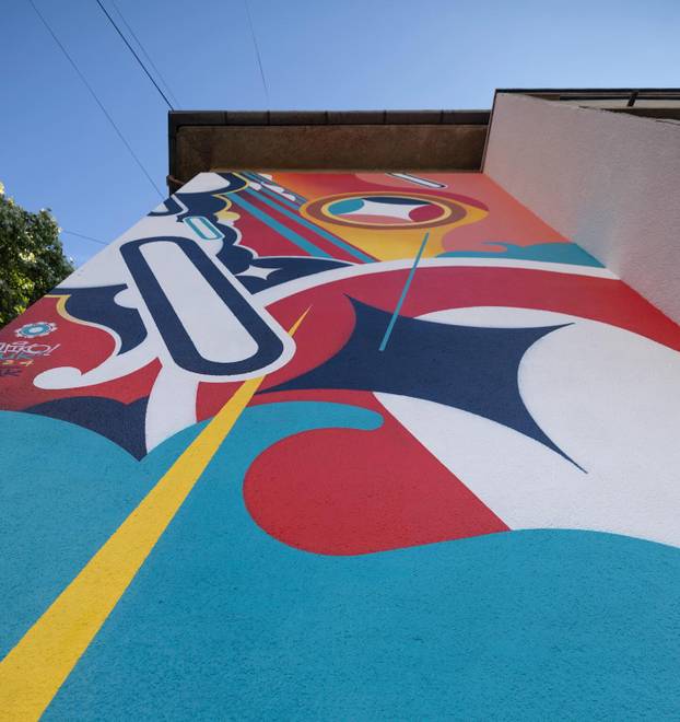 FOTO Grad pretvoren u galeriju: Pogledajte predivne murale na kućama i zgradama u Čačku