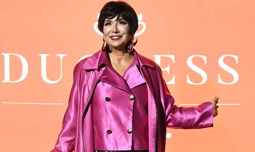 FOTO Alka Vuica uživala na modnoj reviji, a svima je za oko zapela njena nova frizura