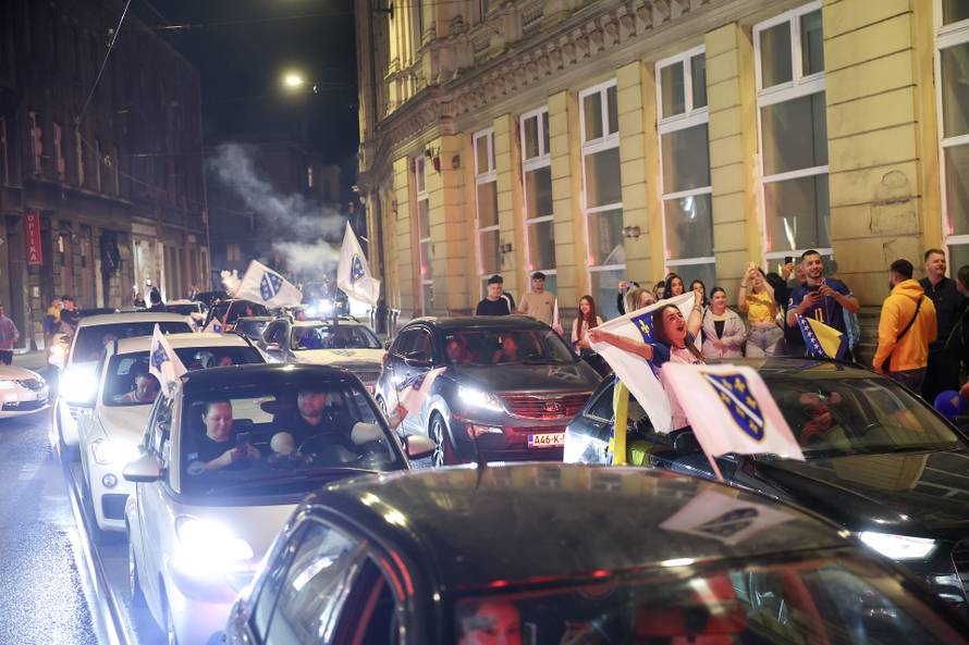 Slavlje na ulicama Sarajeva nakon pobjede BiH