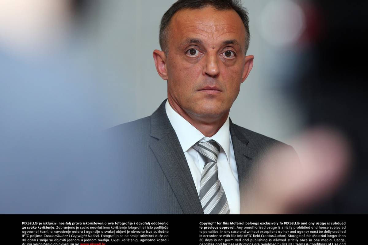 Jakovina: Nisam bježao '91. pa ne bježim ni od predsjednice