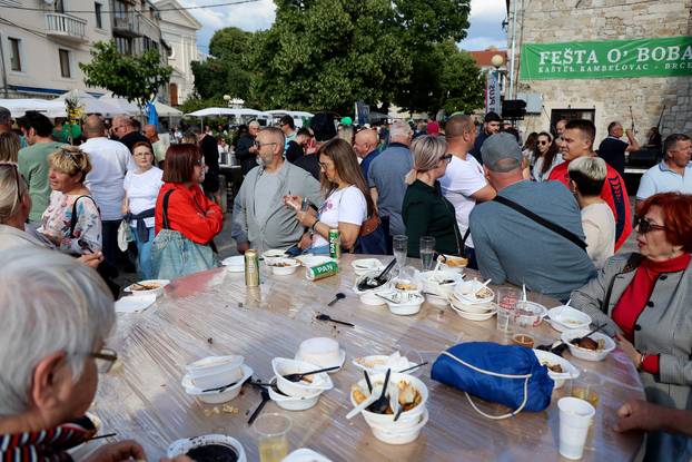 Kaštel Kambelovac: Održana tradicionalna Fešta o boba