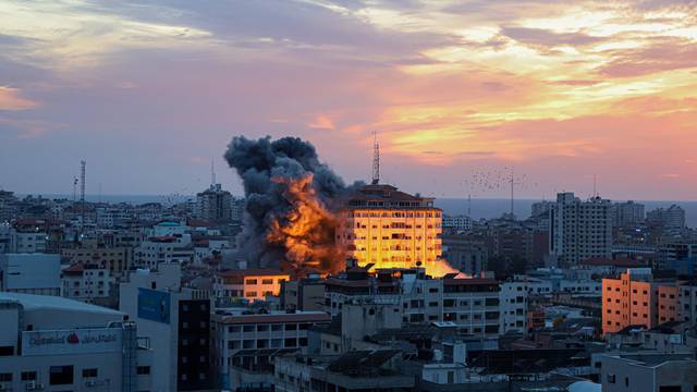 Xinhua Headlines: Heavy casualties reported in Gaza, Israel after Hamas surprise attack prompts retaliation