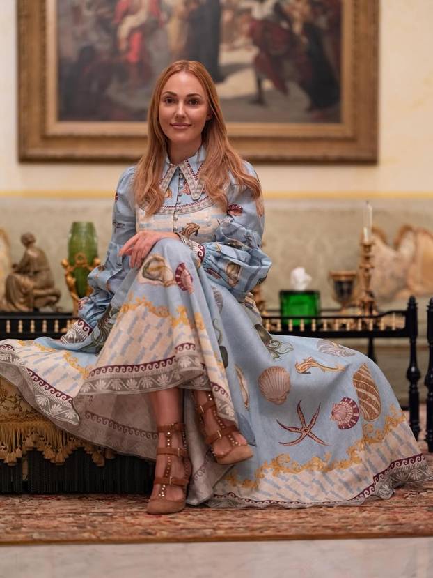 FOTO  Meryem Uzerli vraća se glumi! Evo kako slavna Hurem danas izgleda, išla je 'pod nož'