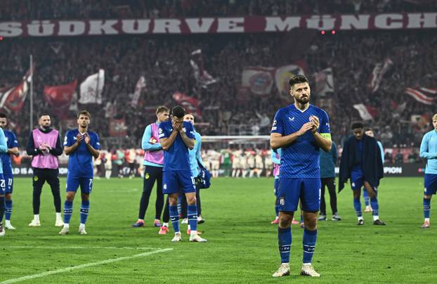 Muenchen: Razočarani igrači GNK Dinamo nakon izgubljene utakmice protiv Bayerna 9:2