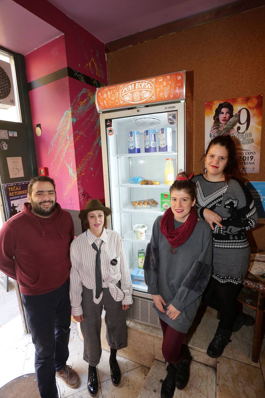 Nema srama za Riječane: Ako imaš donesi, ako nemaš uzmi