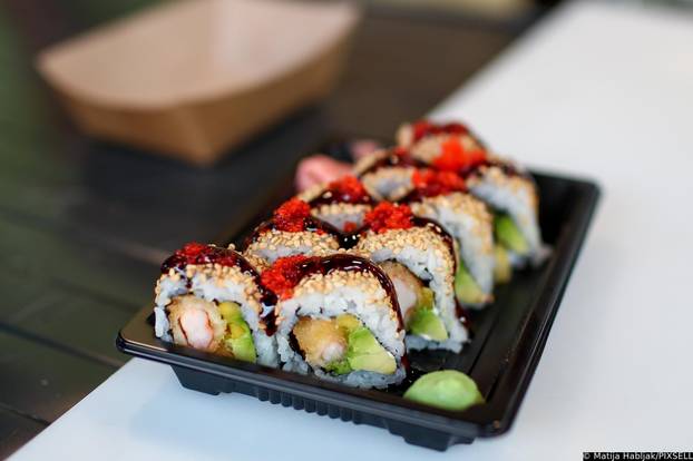 Zagreb: Atmosferu na Trgu J.J. Strossmayera gdje se održava Ljetni festival 