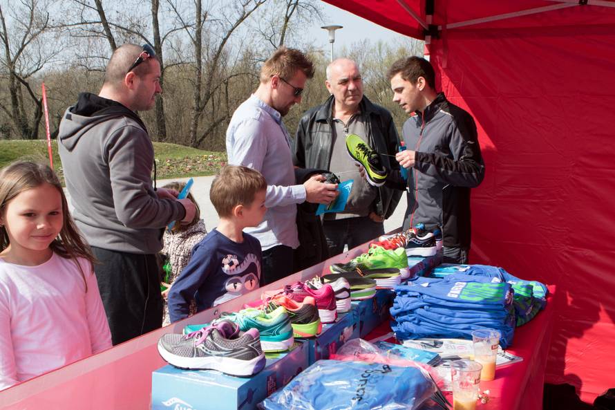 Mirković: U novim tenisicama trčim za kćerima i za srećom