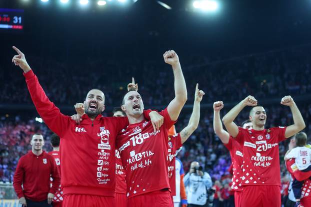 Zagreb: Slavlje rukometaša Hrvatske nakon pobjede nad Francuskom i prolaska u finale Svjetskog prvenstva