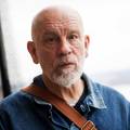 Malkovich je stigao u  Zagreb, zbog prometa i kašnjenja leta  poremetio mu se cijeli raspored