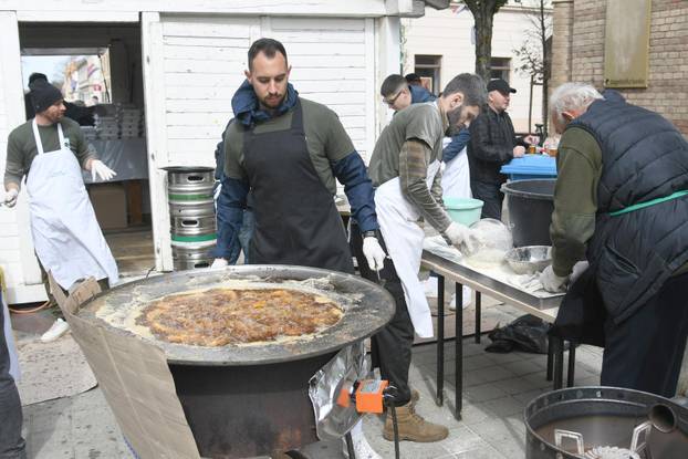 Bjelovar: Na Veliki petak građanima podijeljeno oko 1.000 porcija ribica