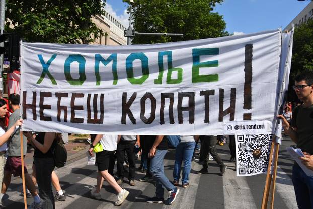 Beograd: Studenti u blokadi pozvali su na skup na Slaviji, a jedno od okupljališta građana je i kod Pravnog fakulteta