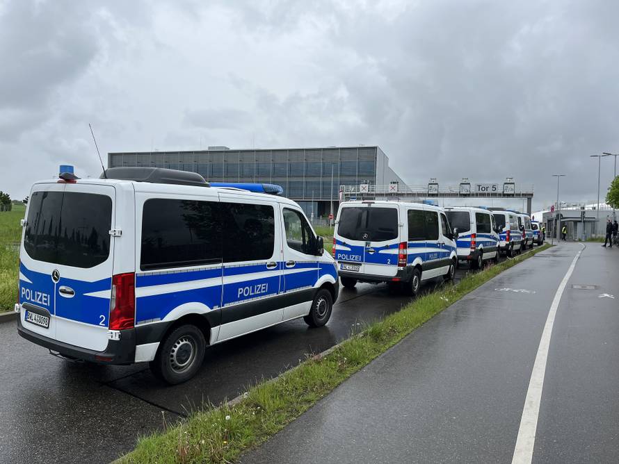 Pucnjava u Mercedesovoj tvornici kod Stuttgarta, jedna osoba ubijena