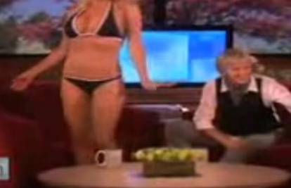 Pamela u bikiniju skakuće u showu Ellen DeGeneres