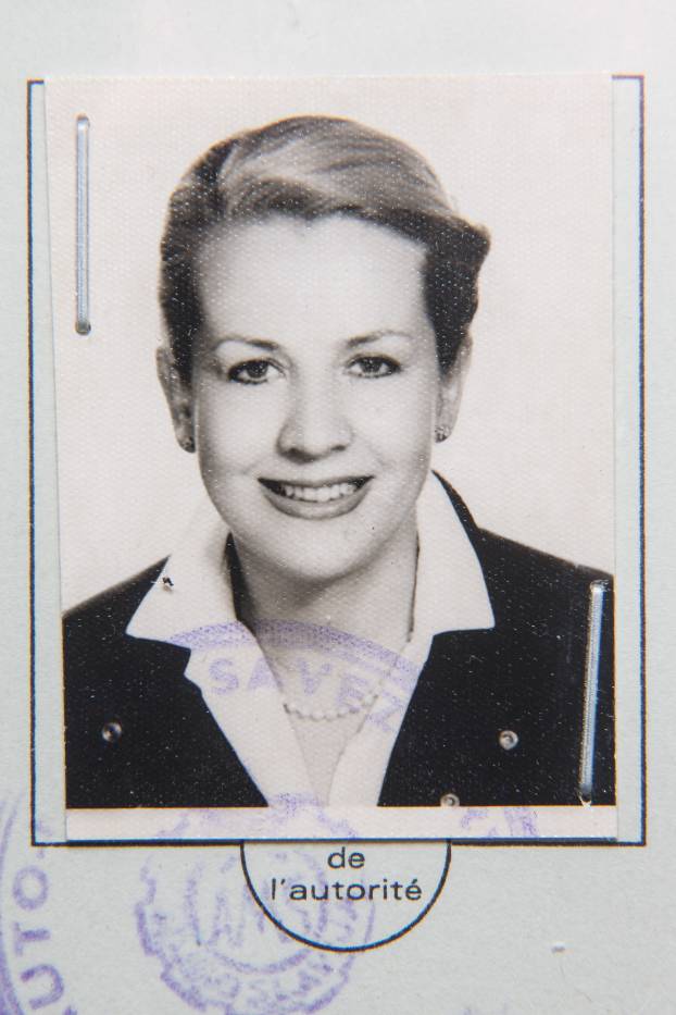Zagreb: Presnimke fotografija s osobnih dokumenata Ksenije Urli?i?