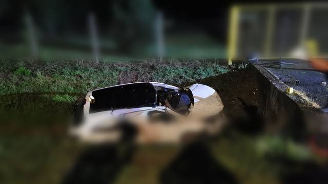 Detalji nesreće u Vladislavcima: Djevojka (27) poginula, teško su ozlijeđene vozačica i putnica