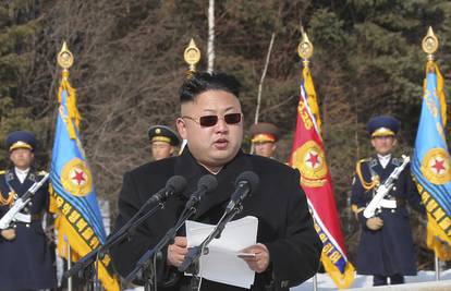 Imao je veliku traumu: Kim Jong-un sam šiša svoju kosu