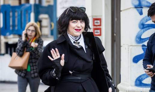 Uvijek vjerna svom stilu: Mirela Holy na špici u crnoj kombinaciji