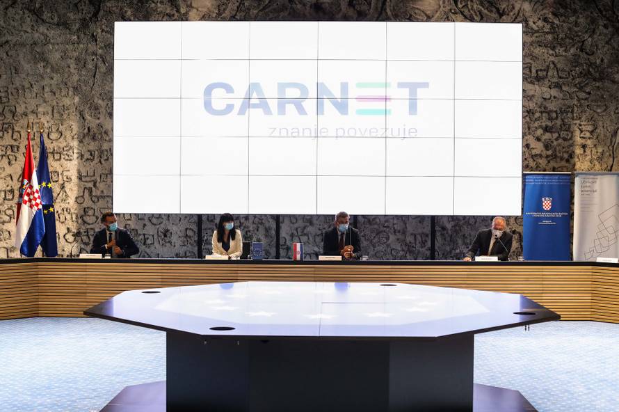 CARNET dobio 1,3 milijarde kuna za nastavak velikog projekta digitalizacije škola u Hrvatskoj