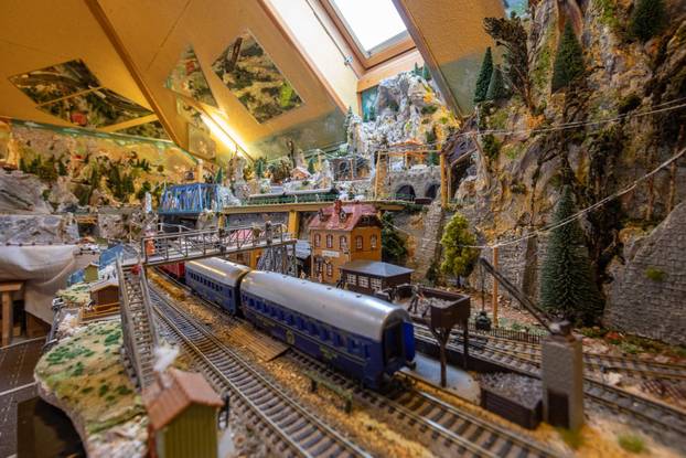 Oživio željeznicu koja je povezivala Konavle s Bečom: Pero je bajkovitu maketu gradio 12 godina