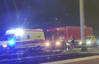 VIDEO Dvoje ljudi ozlijeđeno u sudaru dva motocikla u Zagrebu