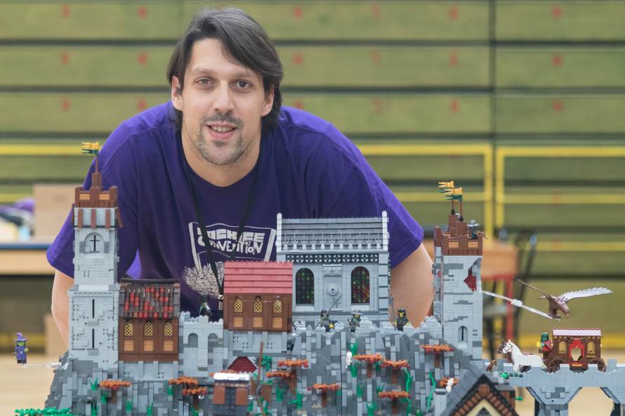 Za jednu kreaciju od 'legića' potrebno je i nekoliko mjeseci