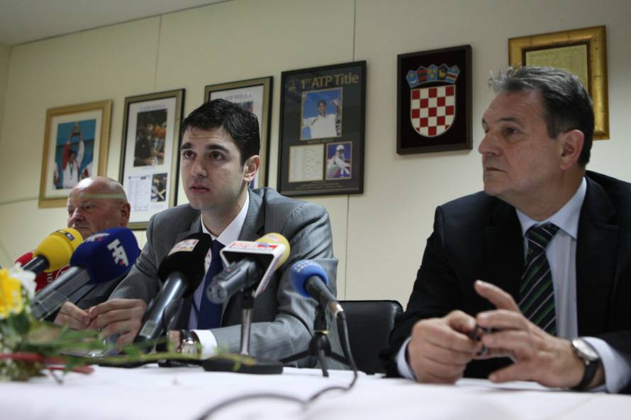 ARHIVA - 2011. Split: Mario An?i? od tenisa se oprostio suznih o?iju