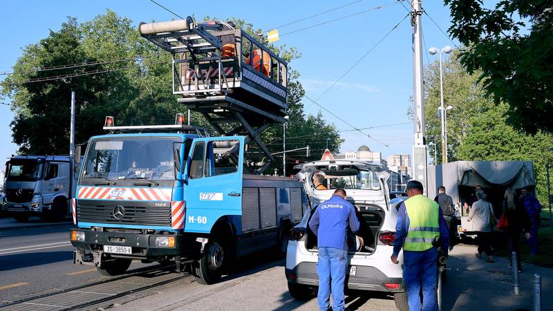 FOTO Prometni kaos u Zagrebu: Zastoj tramvaja kod Maksimira, na A2 kolona duga 2 kilometra